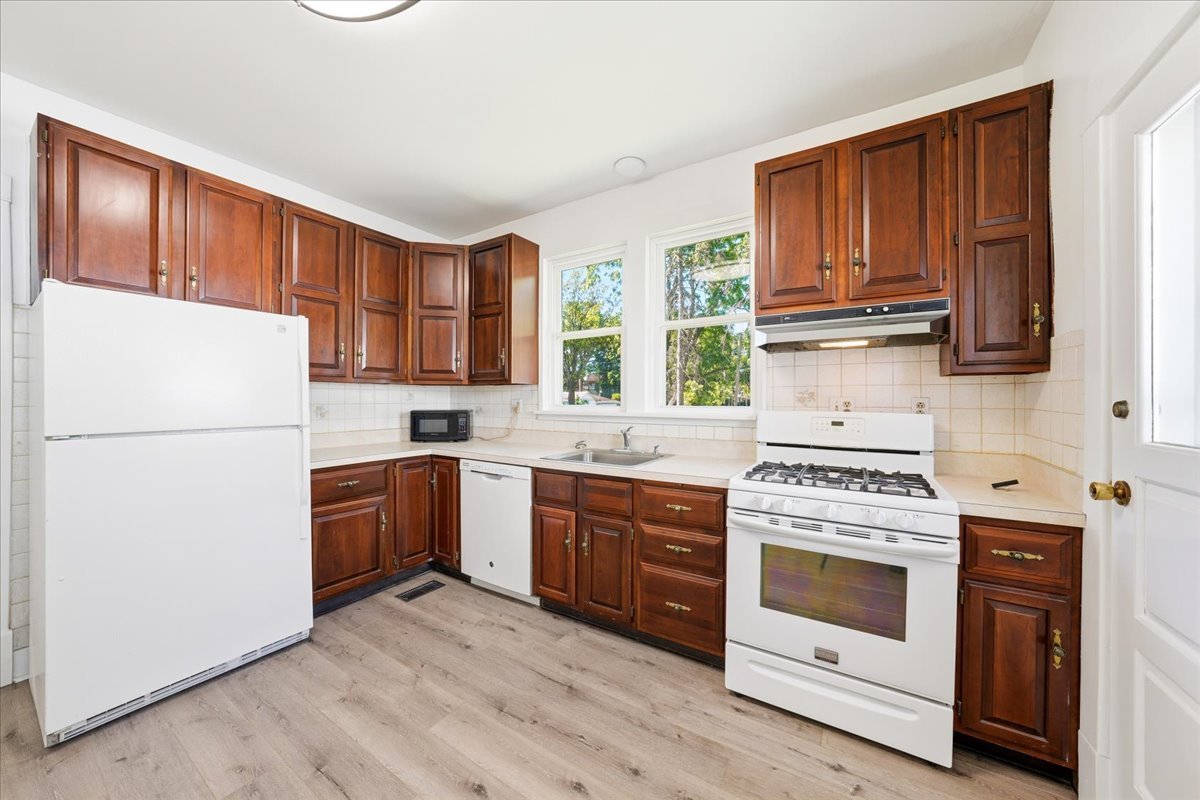 311 North Avenue, Naperville, IL 60540