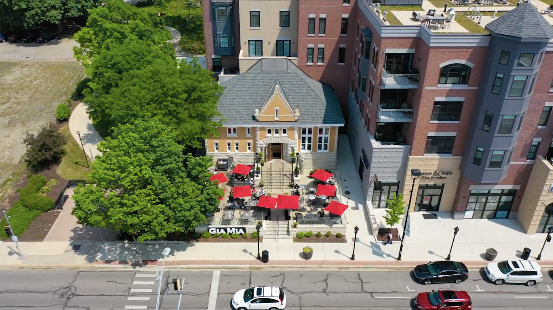 311 North Avenue, Naperville, IL 60540
