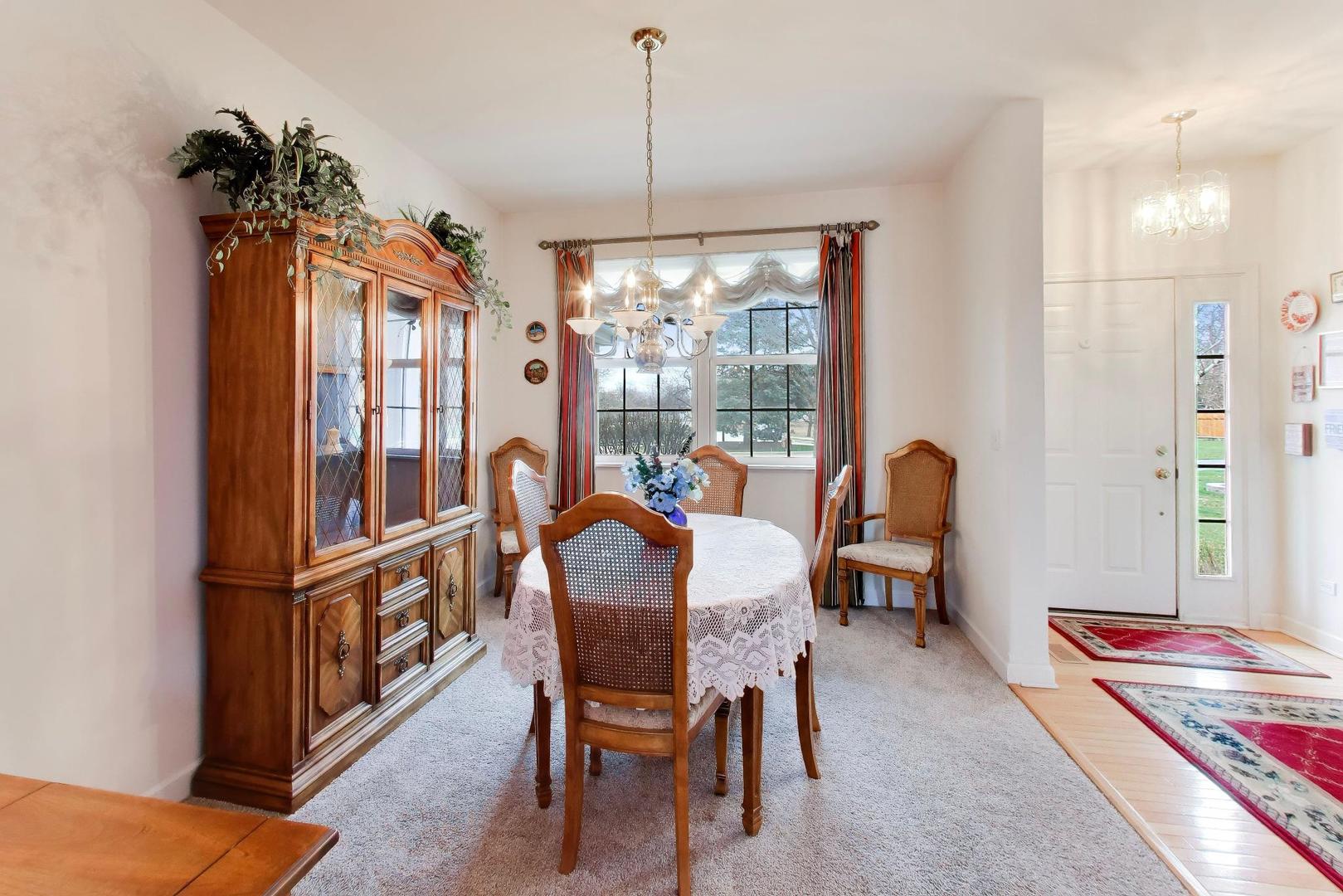 5660 Trinity Court, Gurnee, IL 60031