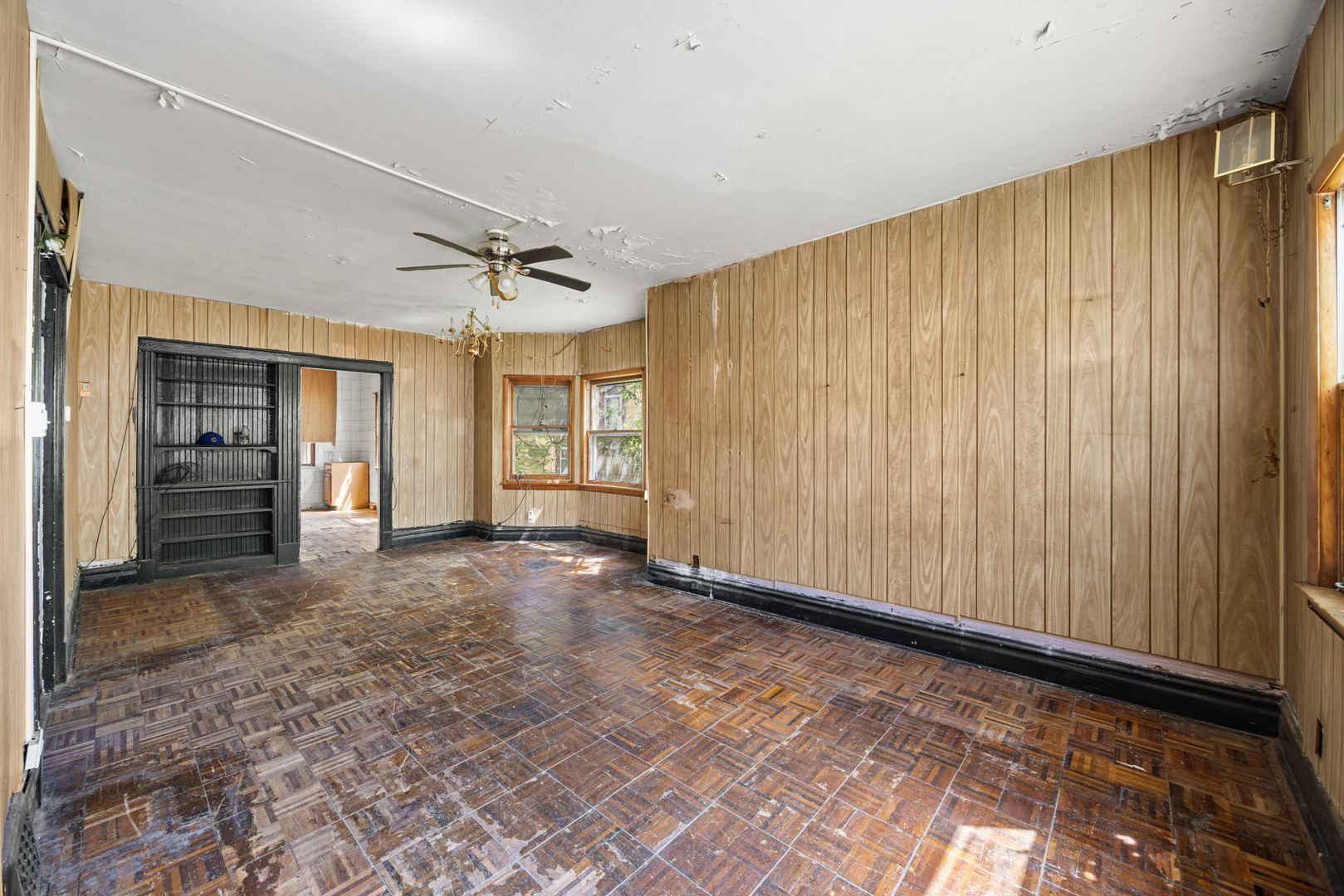 10631 S Wabash Avenue, Chicago, IL 60628