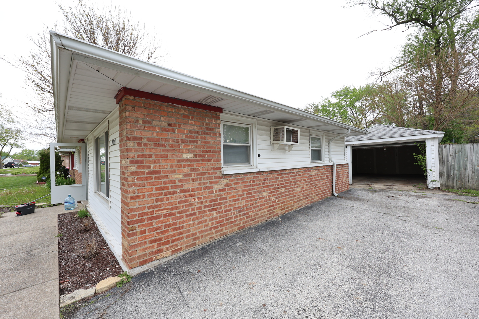 366 Blackhawk Drive, Park Forest, IL 60466
