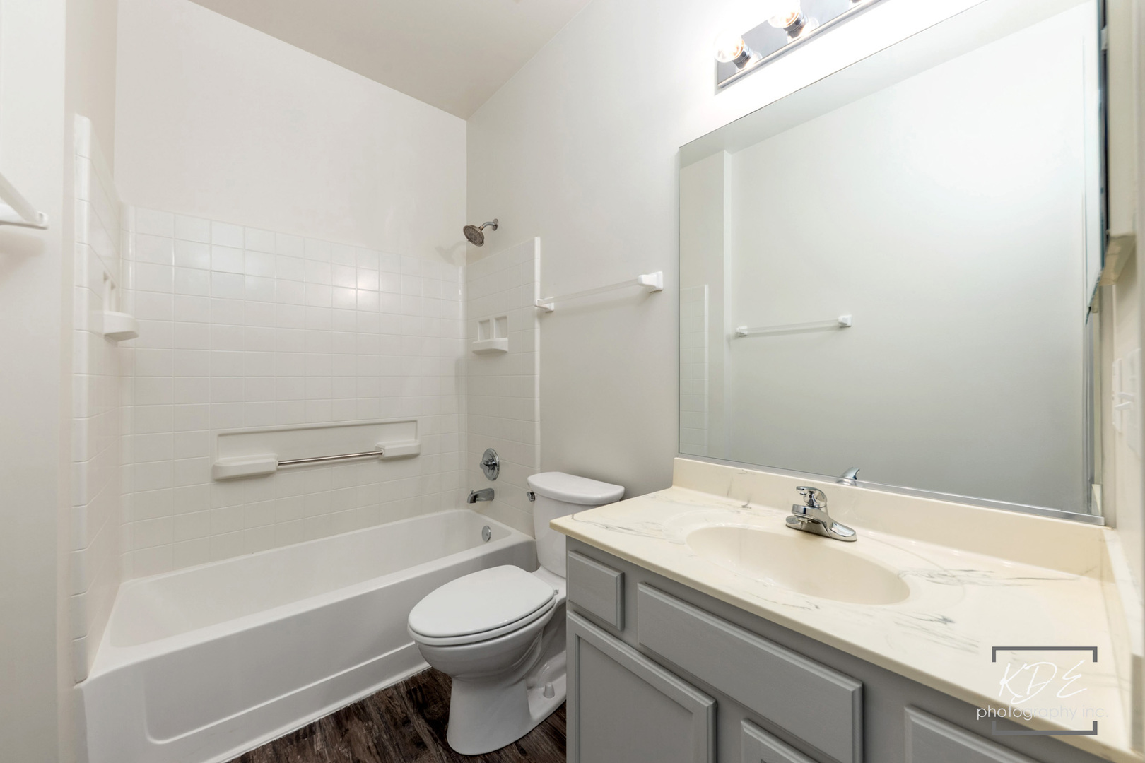 636 S Cadillac Circle, Romeoville, IL 60446
