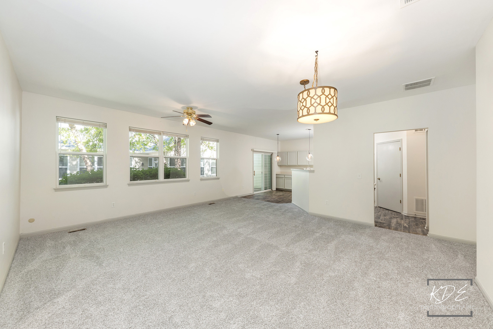 636 S Cadillac Circle, Romeoville, IL 60446