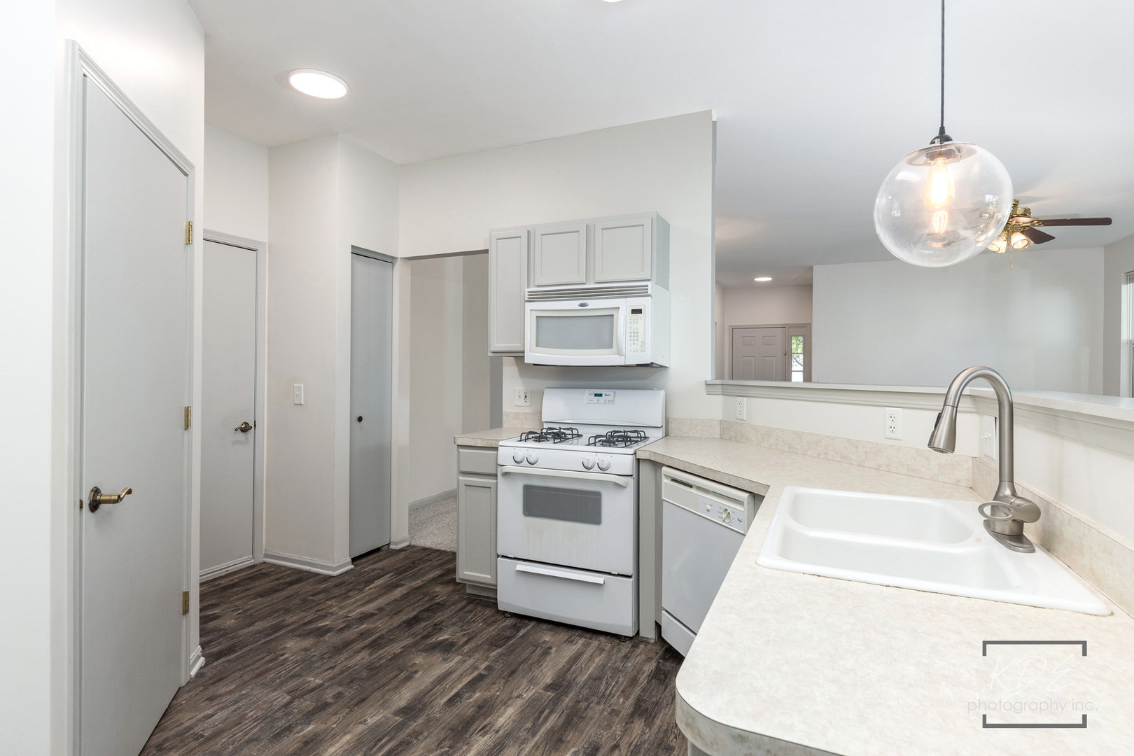 636 S Cadillac Circle, Romeoville, IL 60446