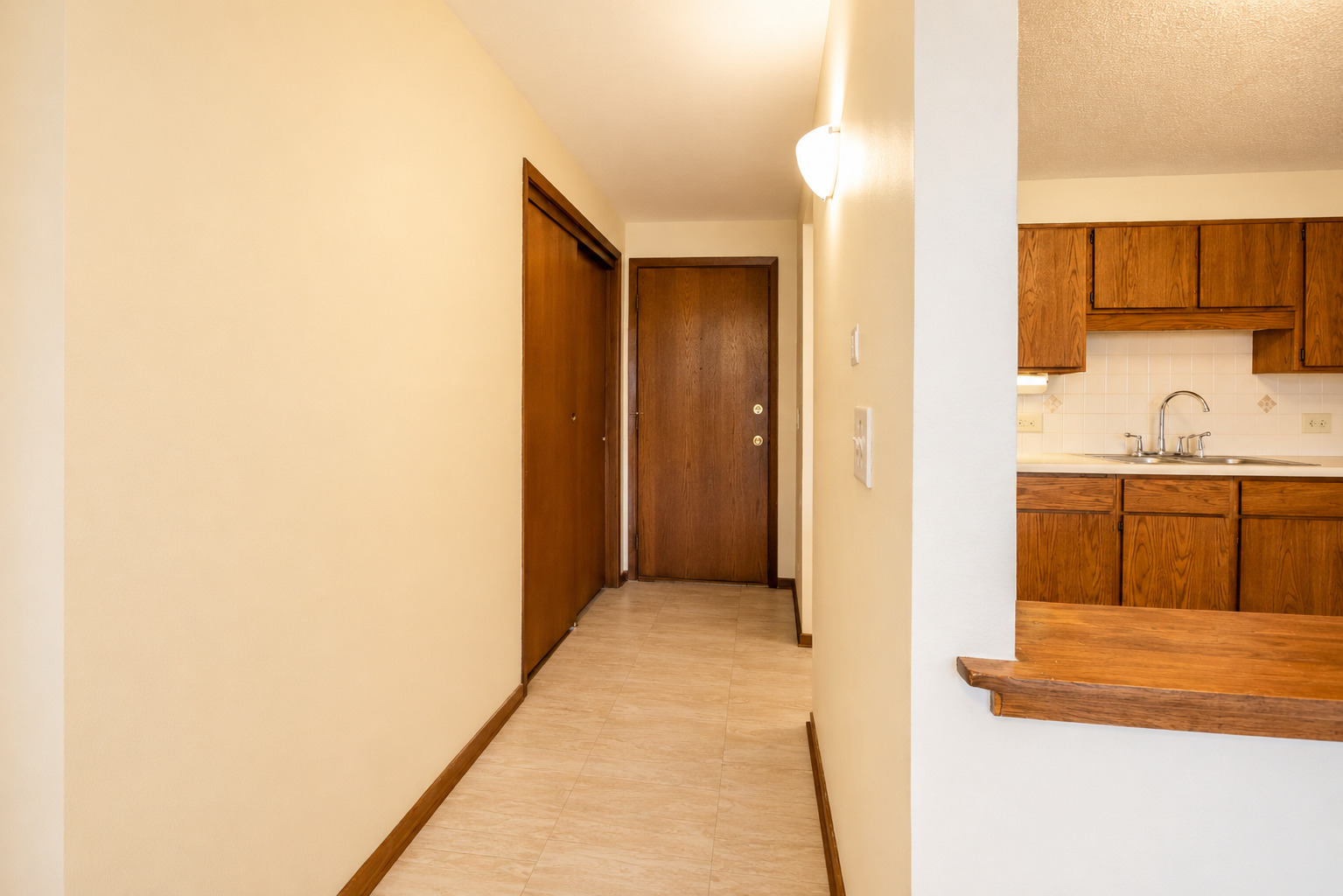 5447 W Lawrence Avenue #203, Chicago, IL 60630