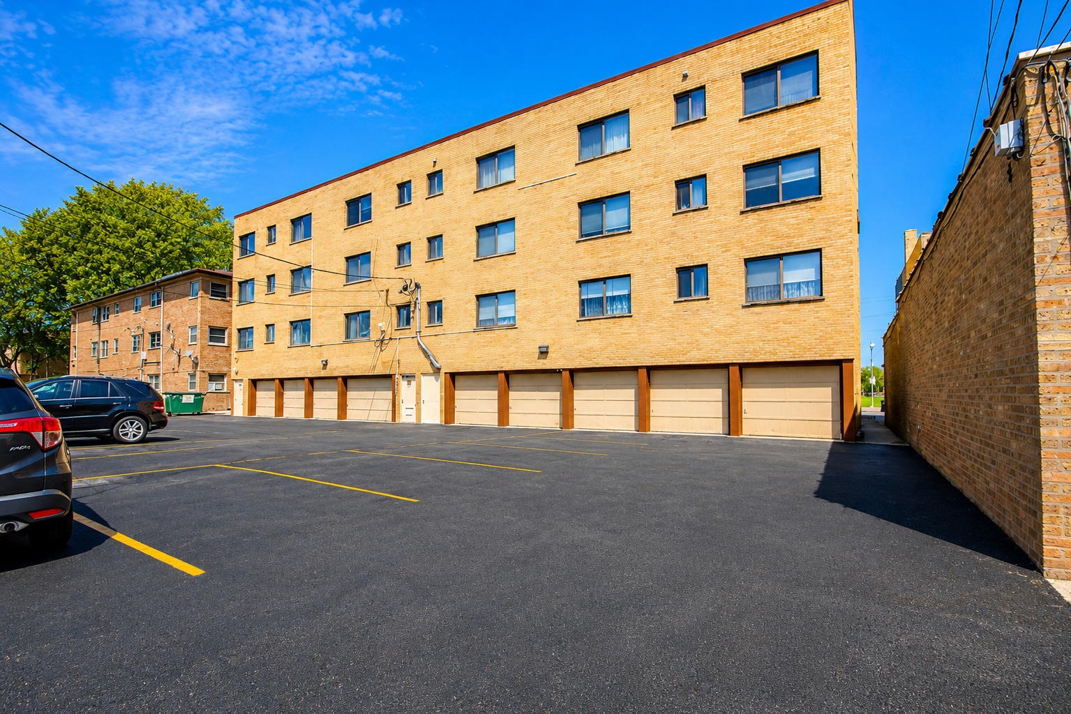 5447 W Lawrence Avenue #203, Chicago, IL 60630