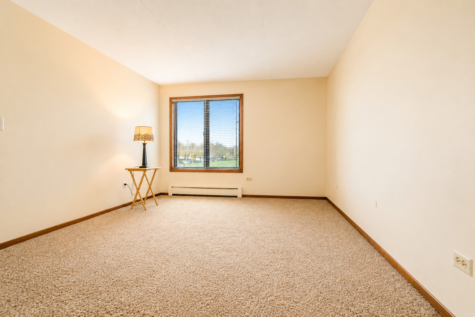 5447 W Lawrence Avenue #203, Chicago, IL 60630