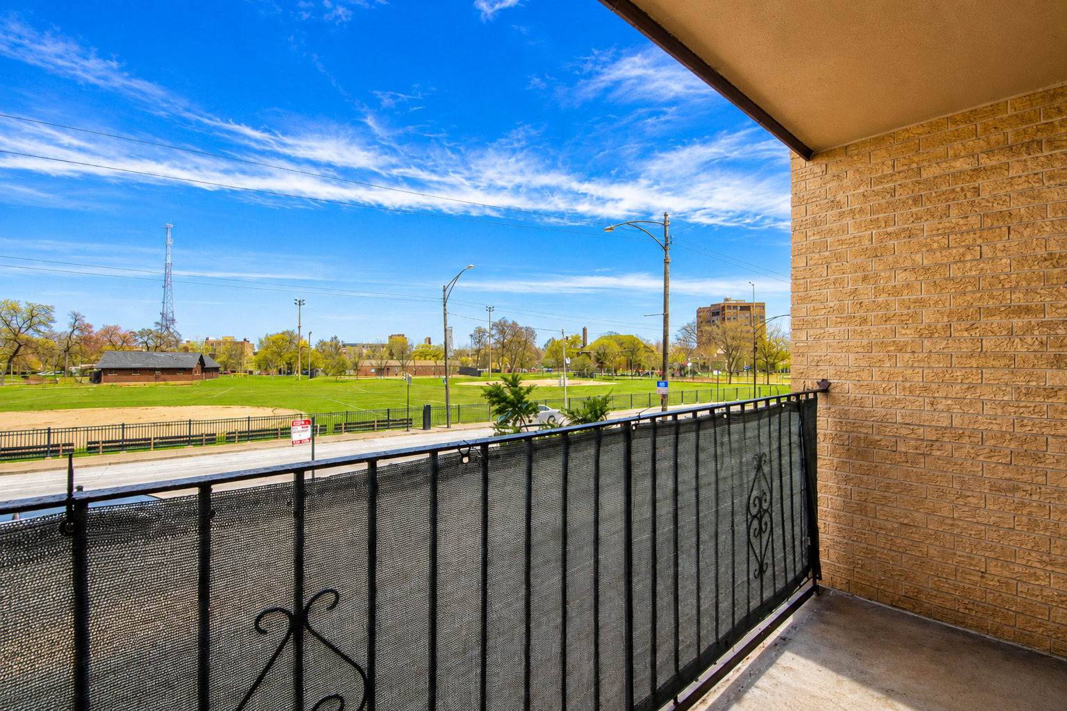 5447 W Lawrence Avenue #203, Chicago, IL 60630
