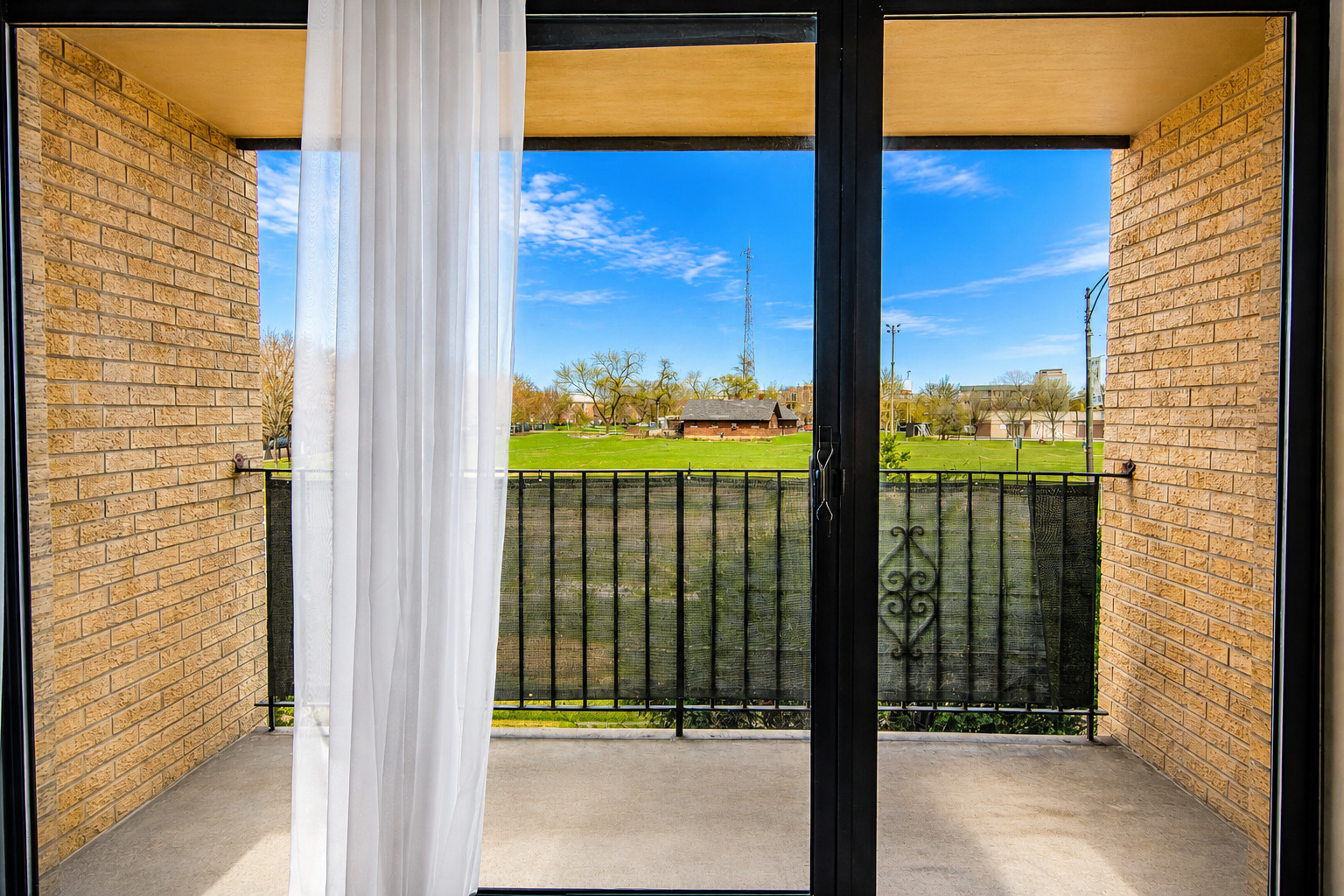 5447 W Lawrence Avenue #203, Chicago, IL 60630