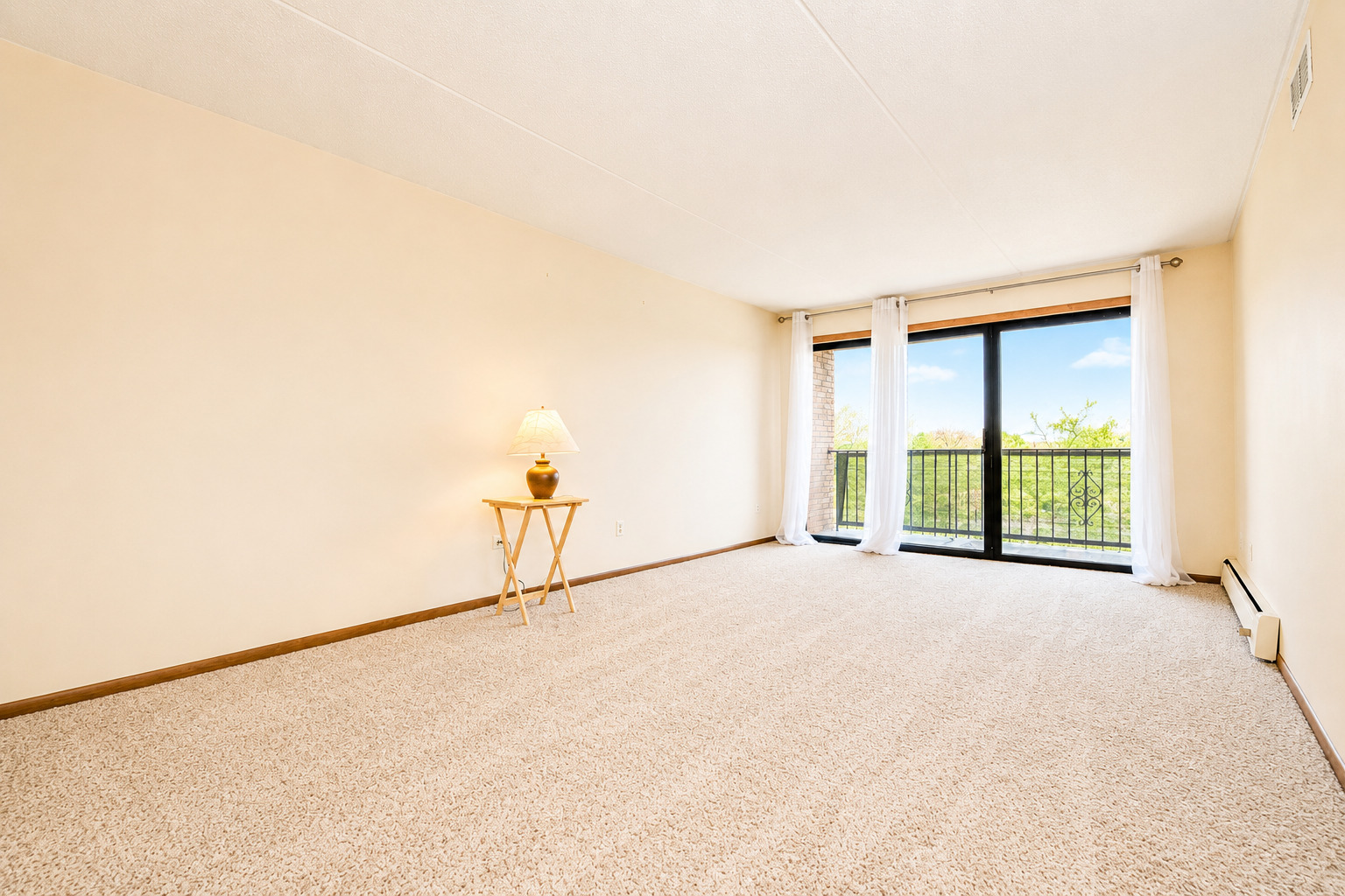 5447 W Lawrence Avenue #203, Chicago, IL 60630