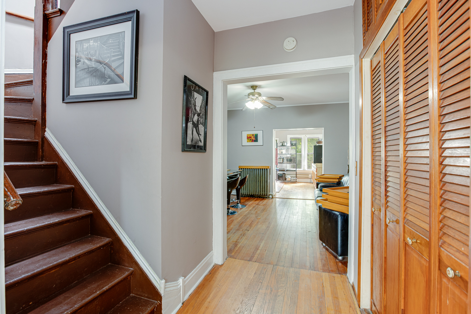 11349 S Saint Lawrence Avenue, Chicago, IL 60628