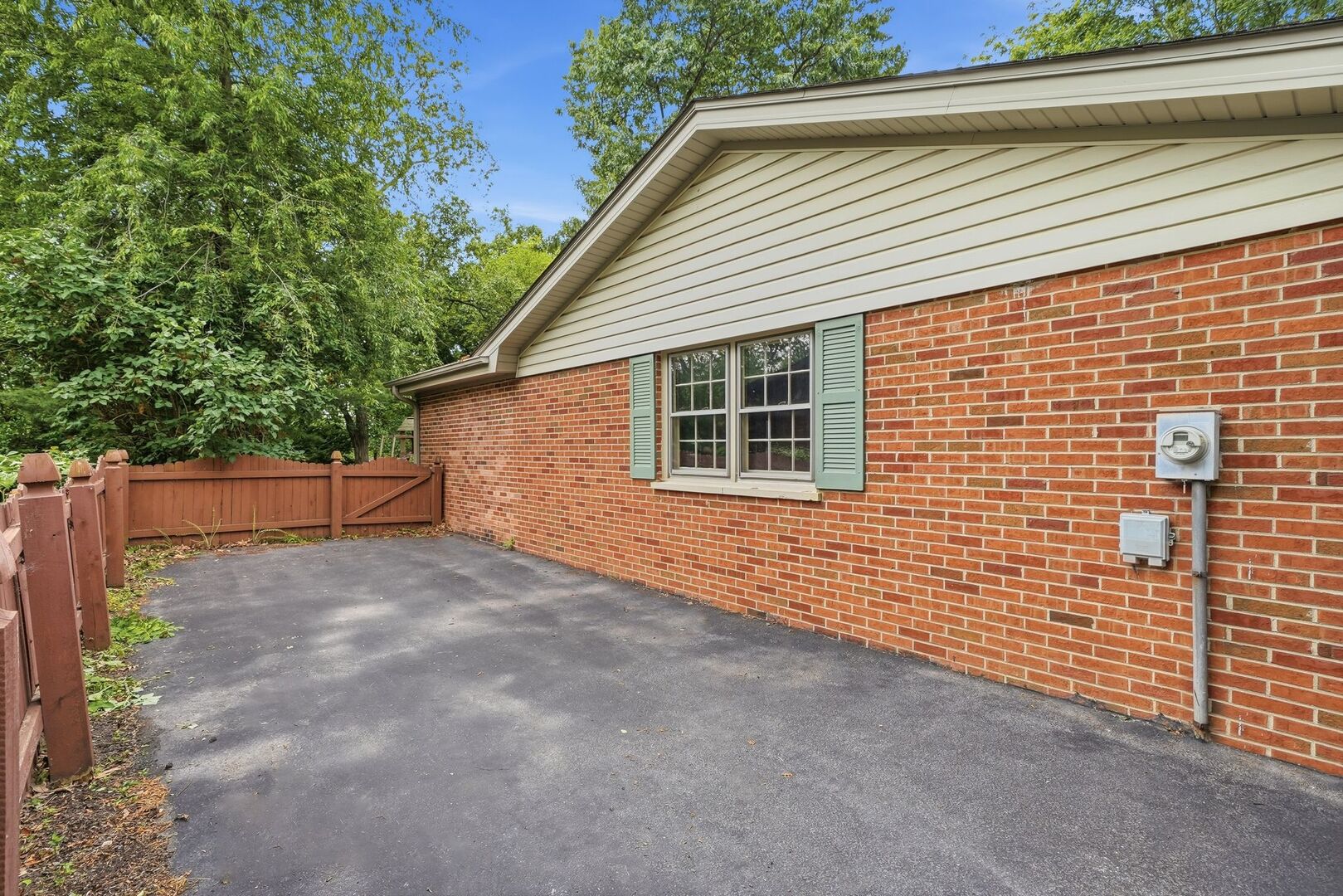24431 W Lancelot Lane, Joliet, IL 60404