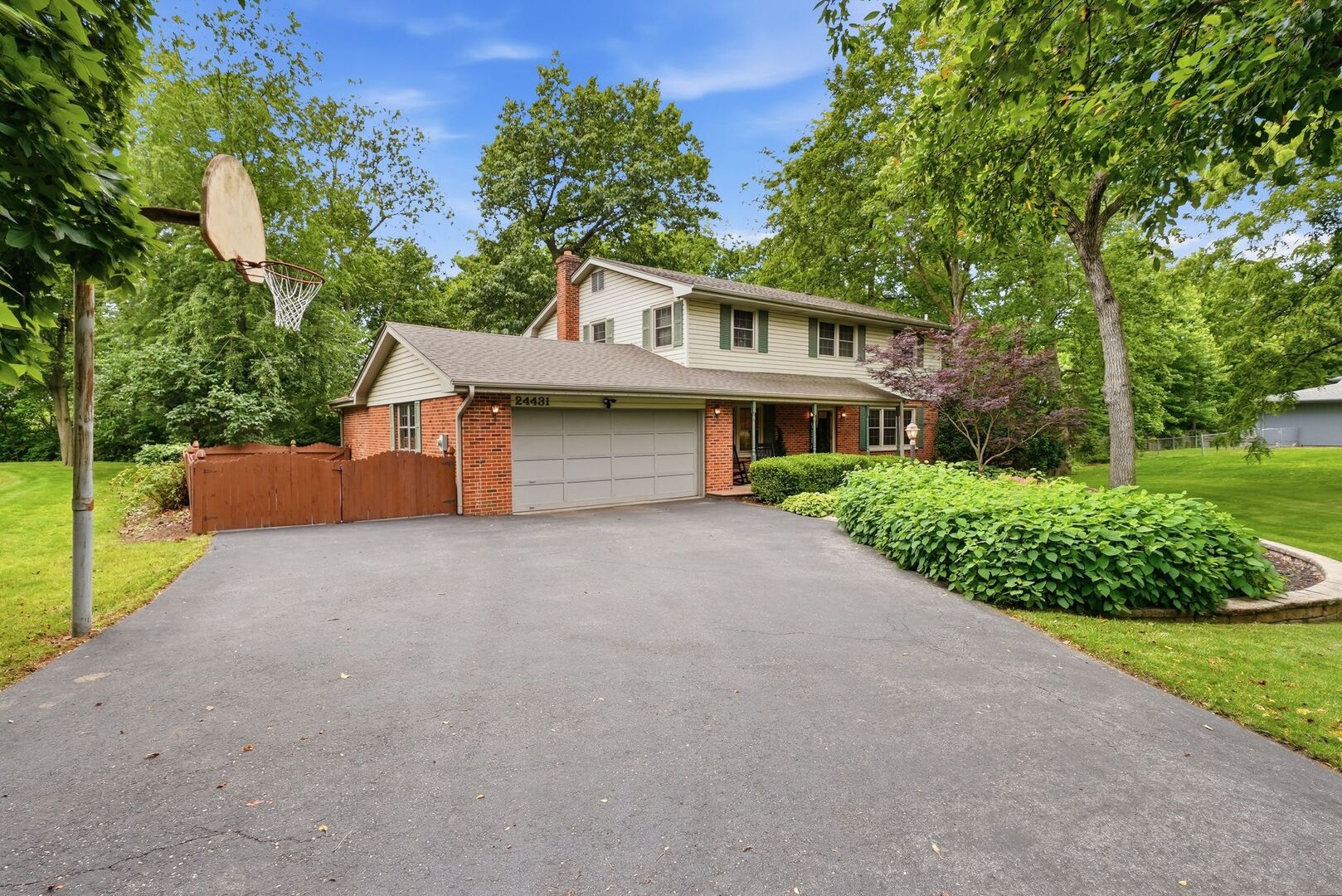 24431 W Lancelot Lane, Joliet, IL 60404