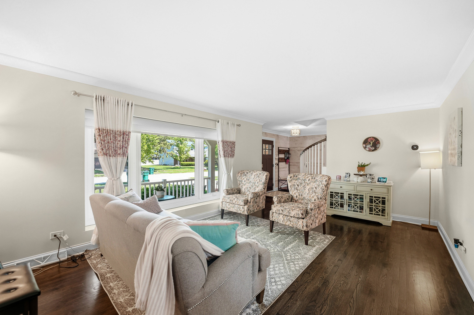 459 Sussex Court, Buffalo Grove, IL 60089