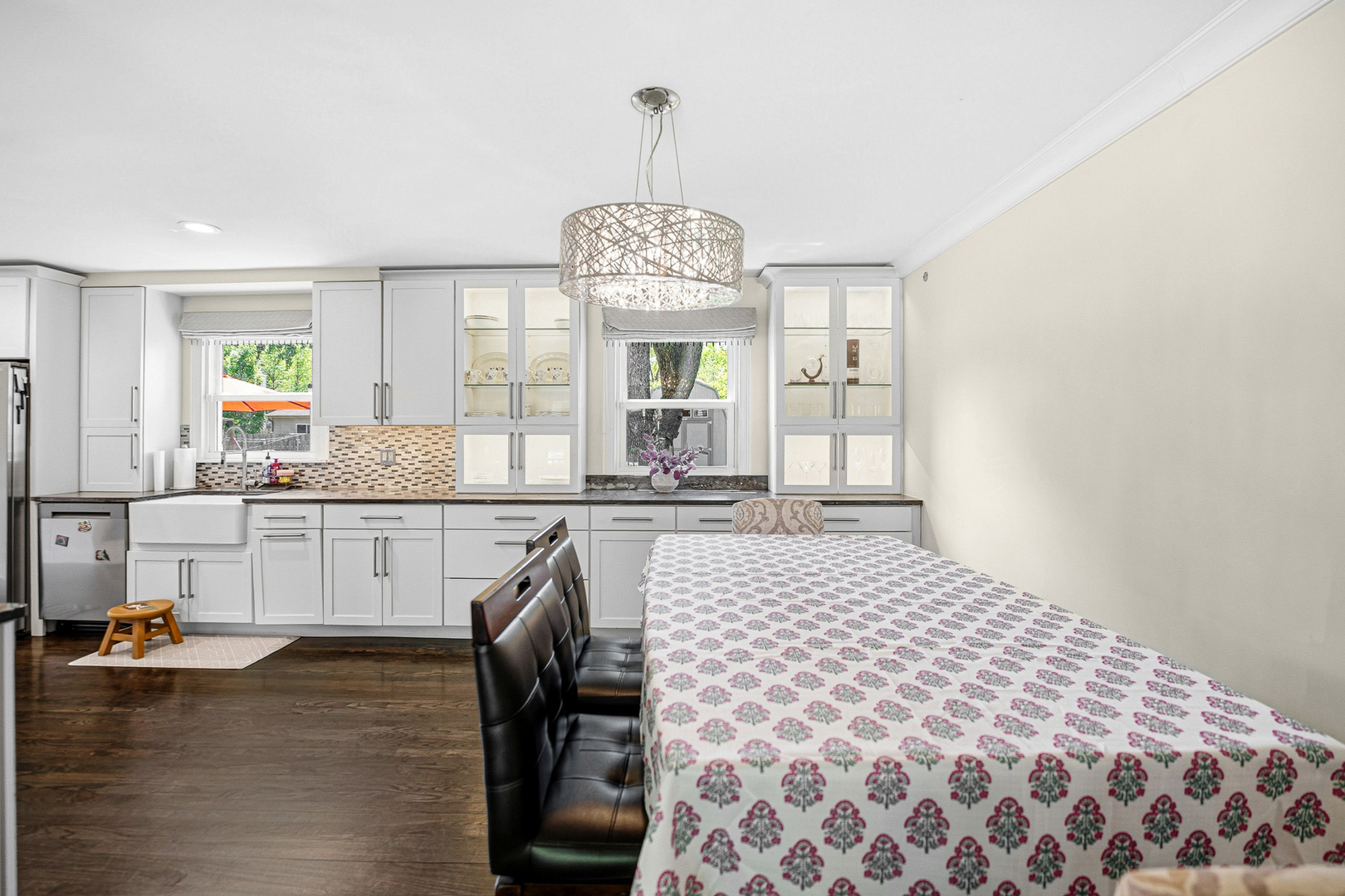 459 Sussex Court, Buffalo Grove, IL 60089
