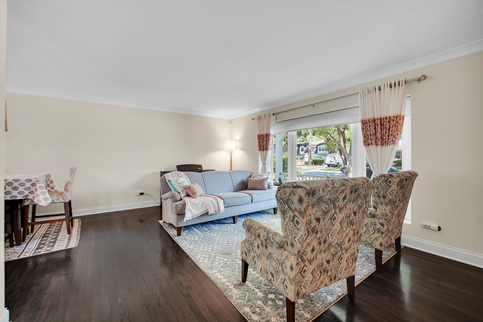 459 Sussex Court, Buffalo Grove, IL 60089