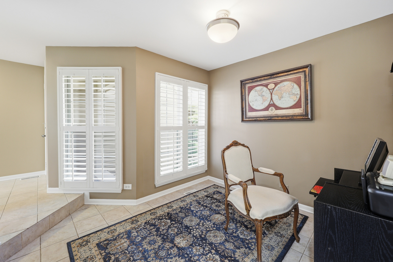 702 Clover Hill Court, Elk Grove Village, IL 60007