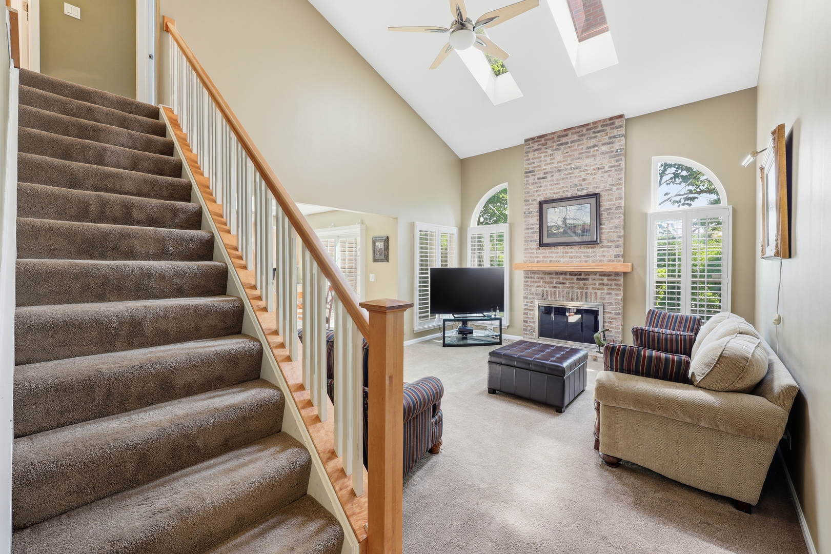 702 Clover Hill Court, Elk Grove Village, IL 60007