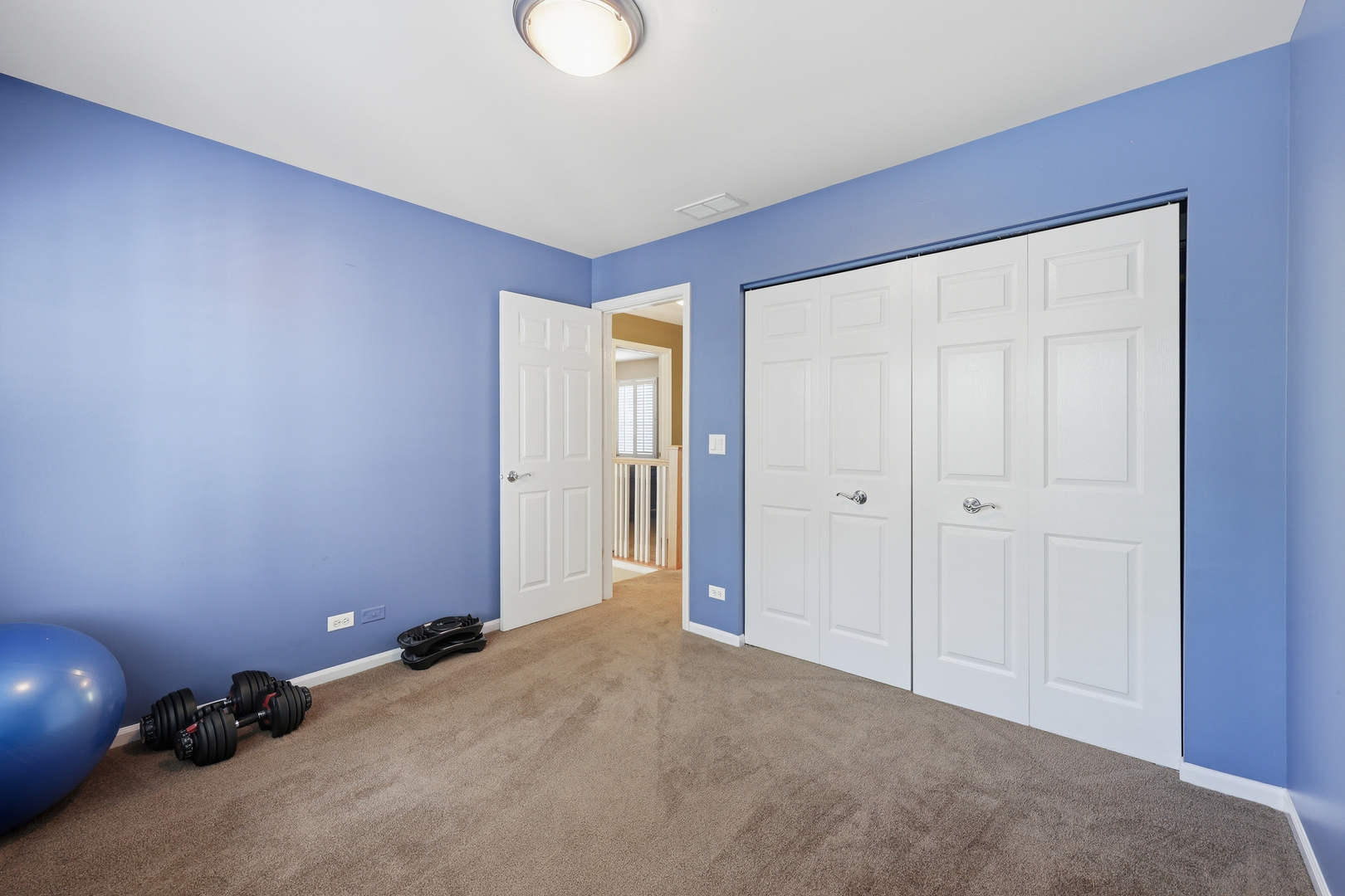 702 Clover Hill Court, Elk Grove Village, IL 60007