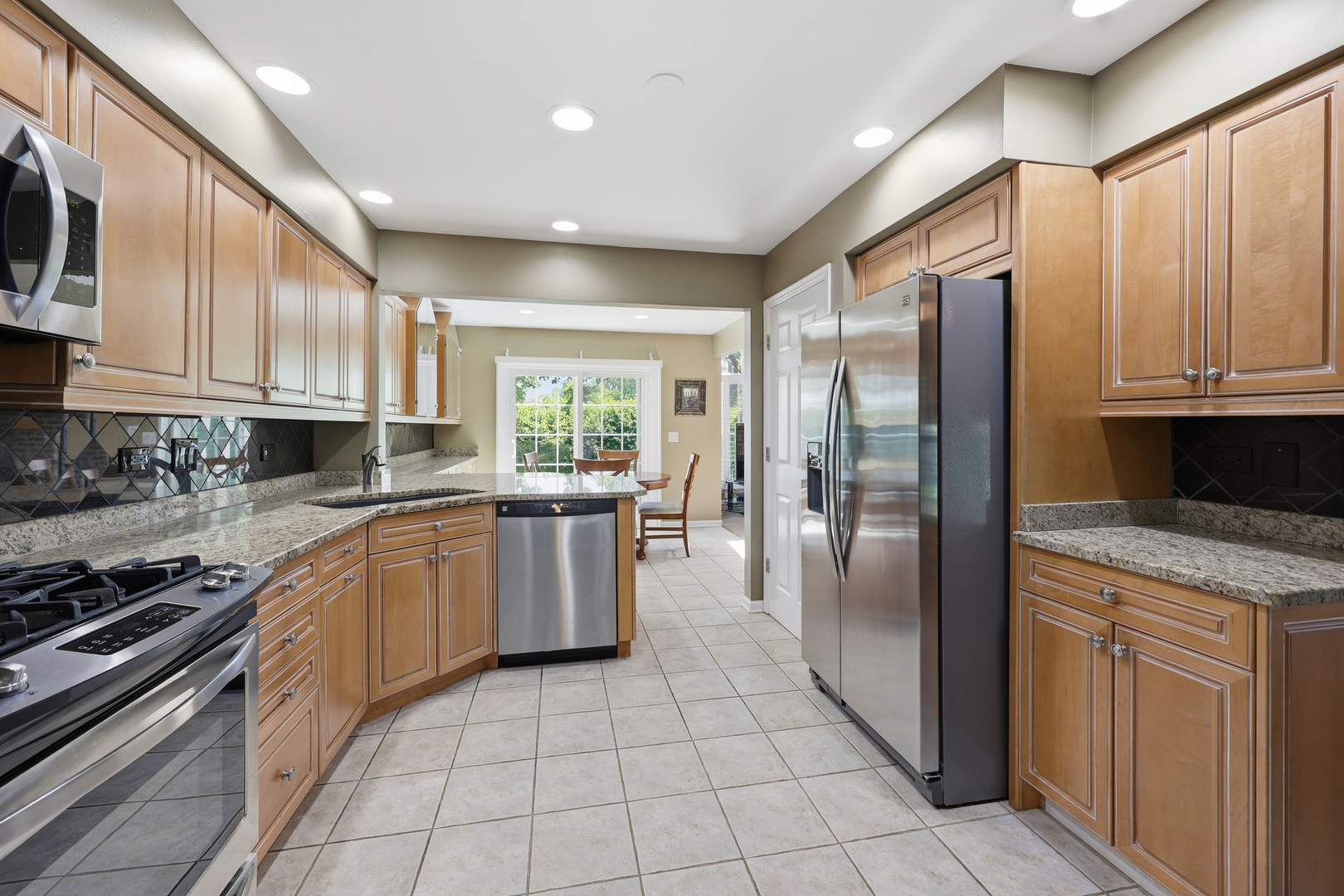 702 Clover Hill Court, Elk Grove Village, IL 60007