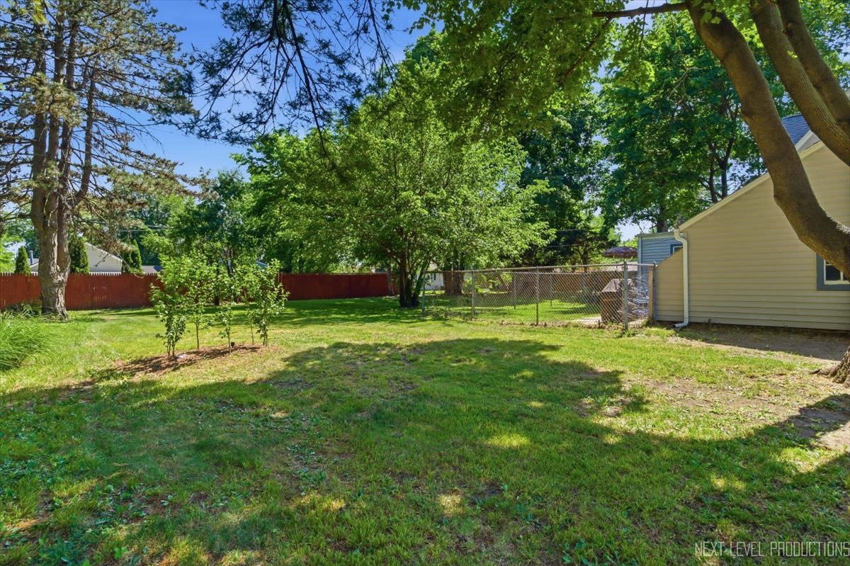 356 Lakelawn Boulevard, Aurora, IL 60506