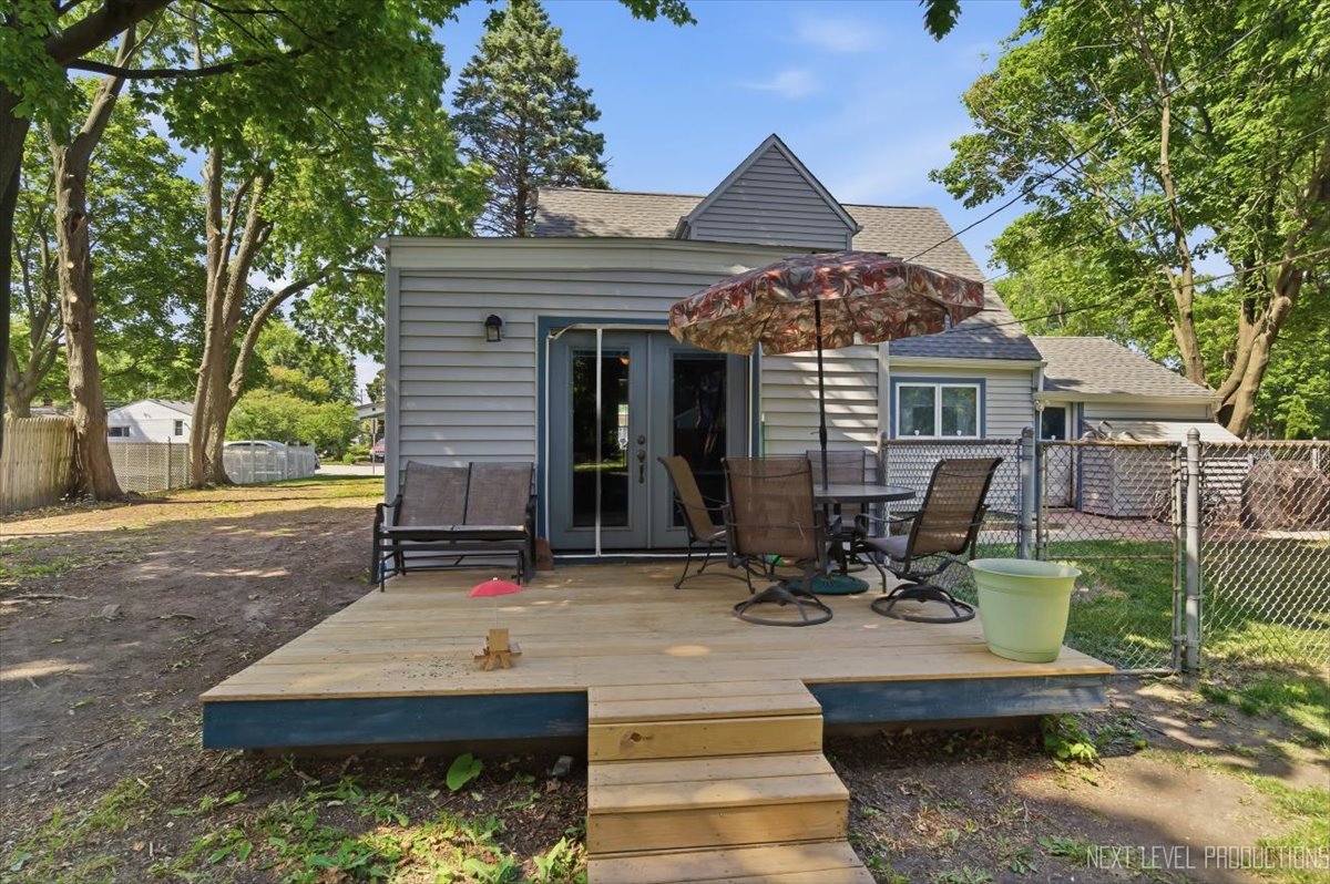 356 Lakelawn Boulevard, Aurora, IL 60506