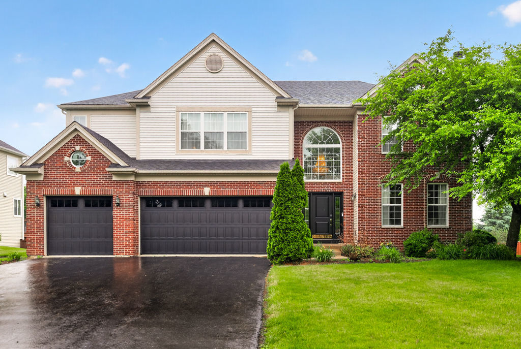 2560 Mc Duffee Circle, North Aurora, IL 60542
