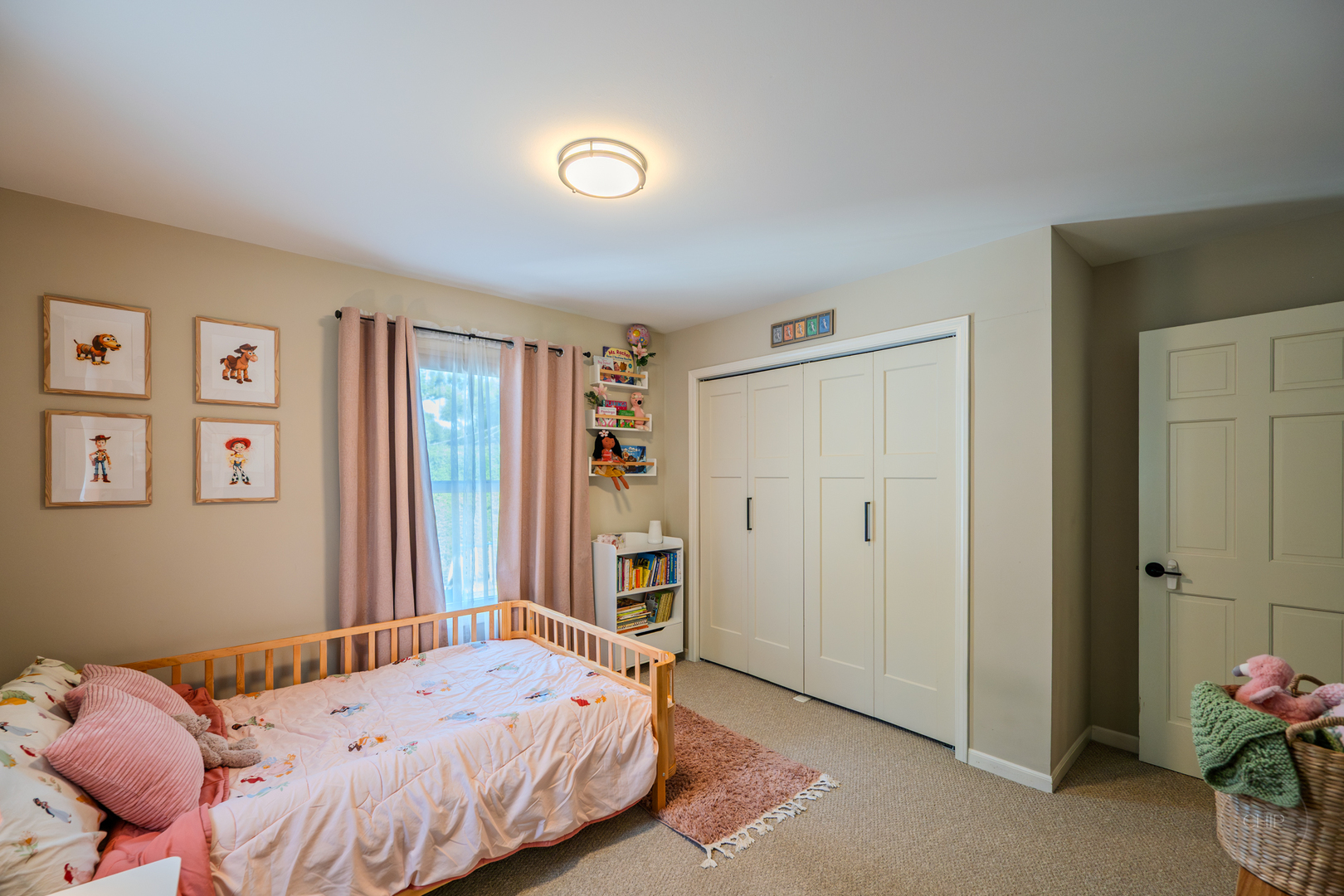 5009 Columbia Avenue, Lisle, IL 60532