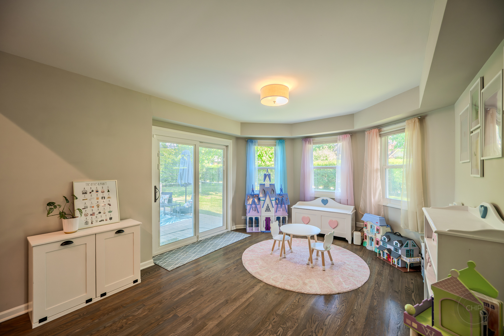 5009 Columbia Avenue, Lisle, IL 60532