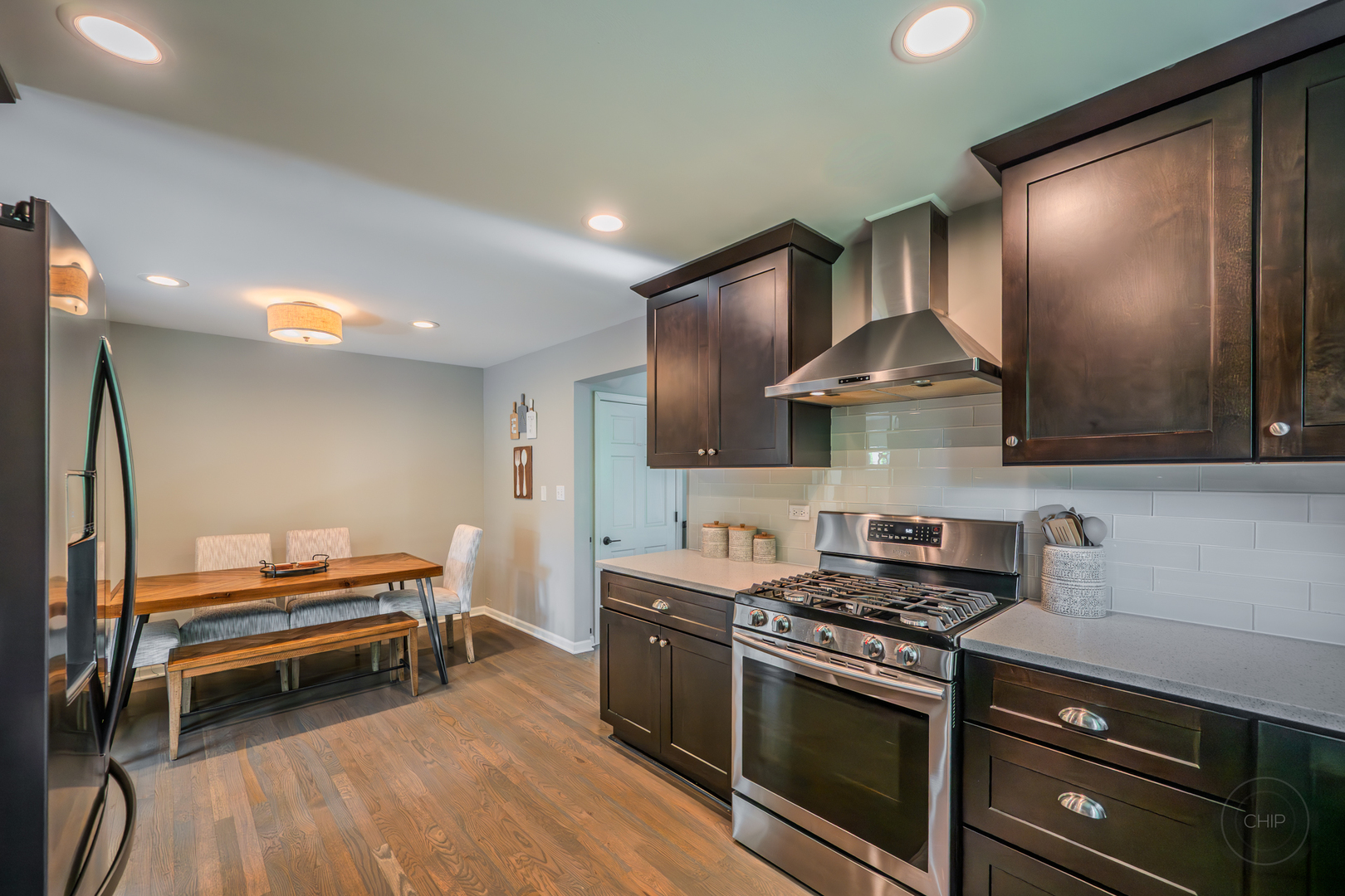 5009 Columbia Avenue, Lisle, IL 60532