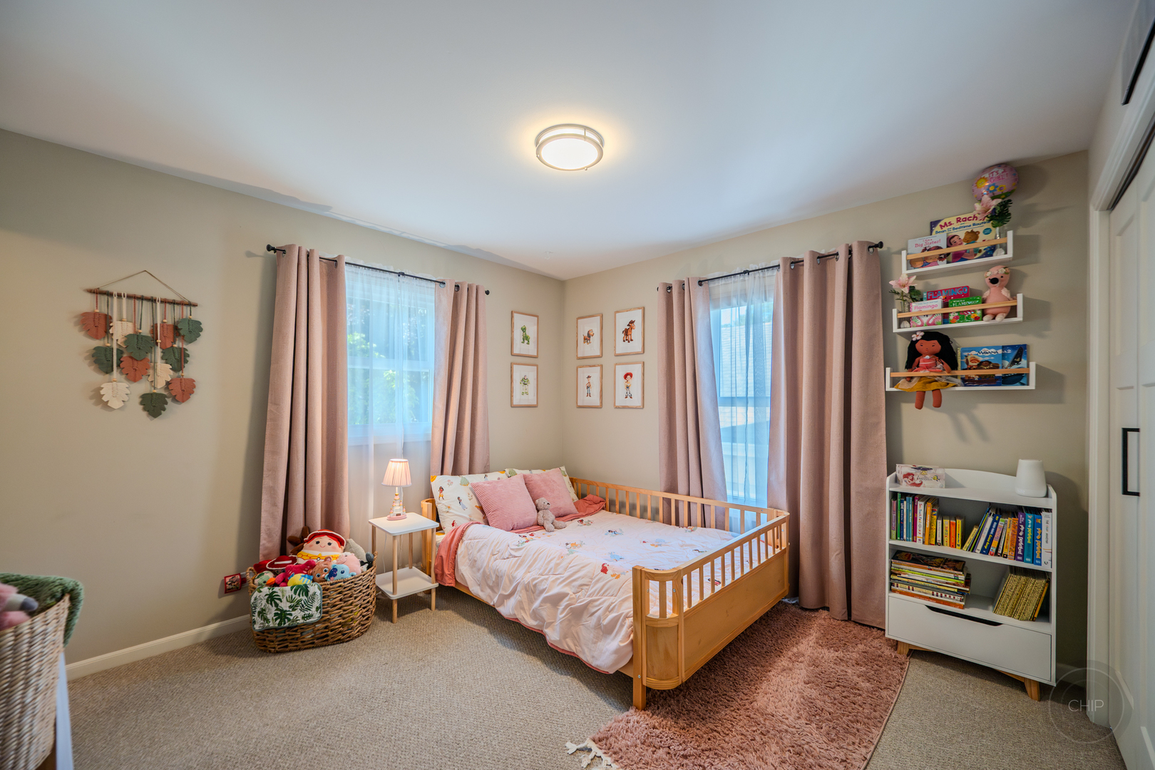 5009 Columbia Avenue, Lisle, IL 60532