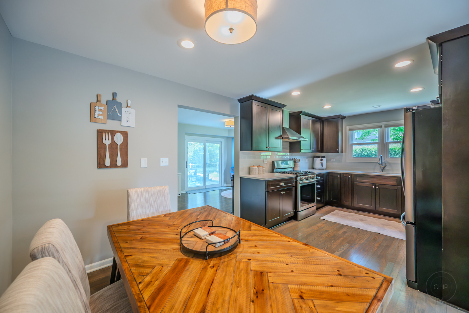5009 Columbia Avenue, Lisle, IL 60532