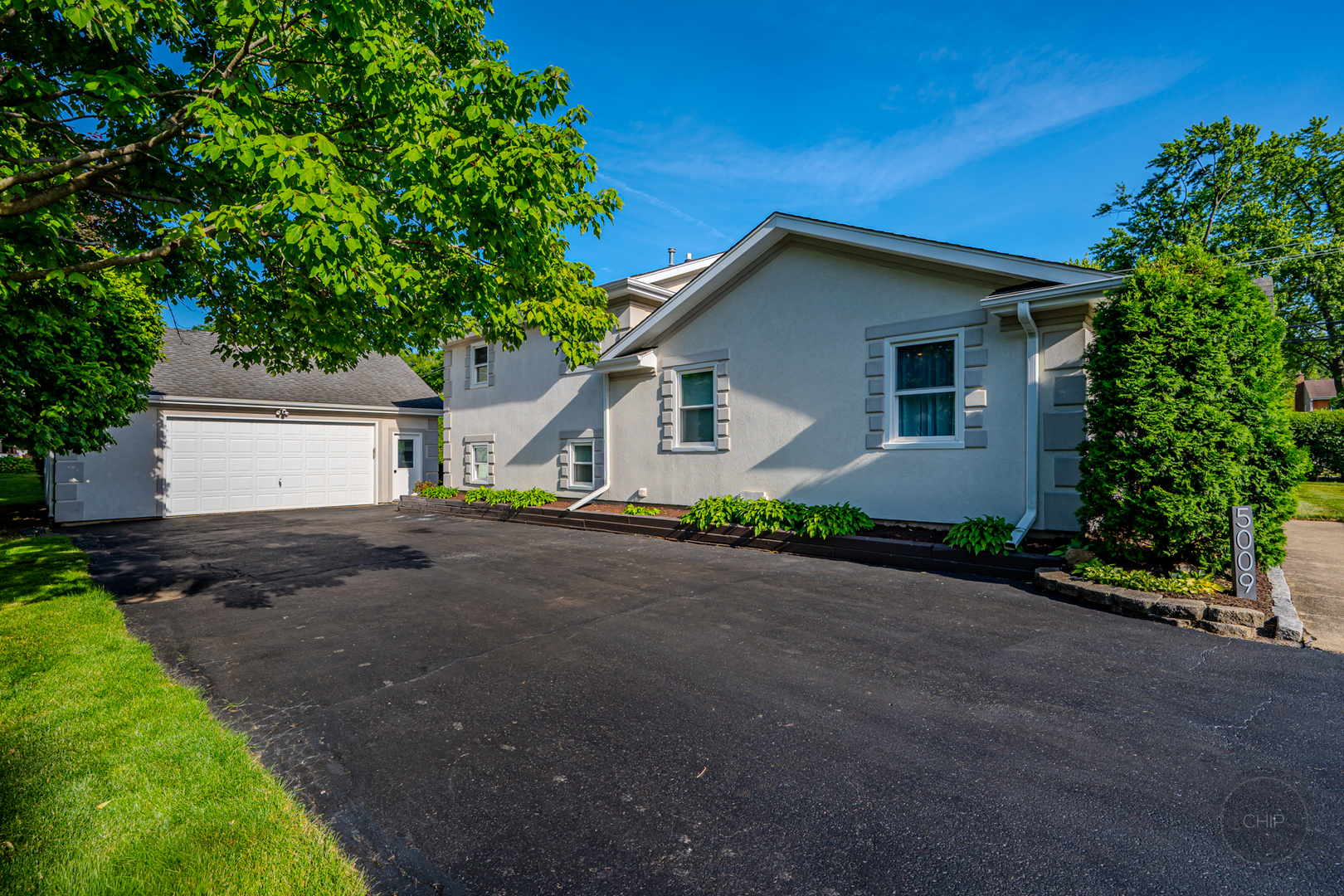 5009 Columbia Avenue, Lisle, IL 60532