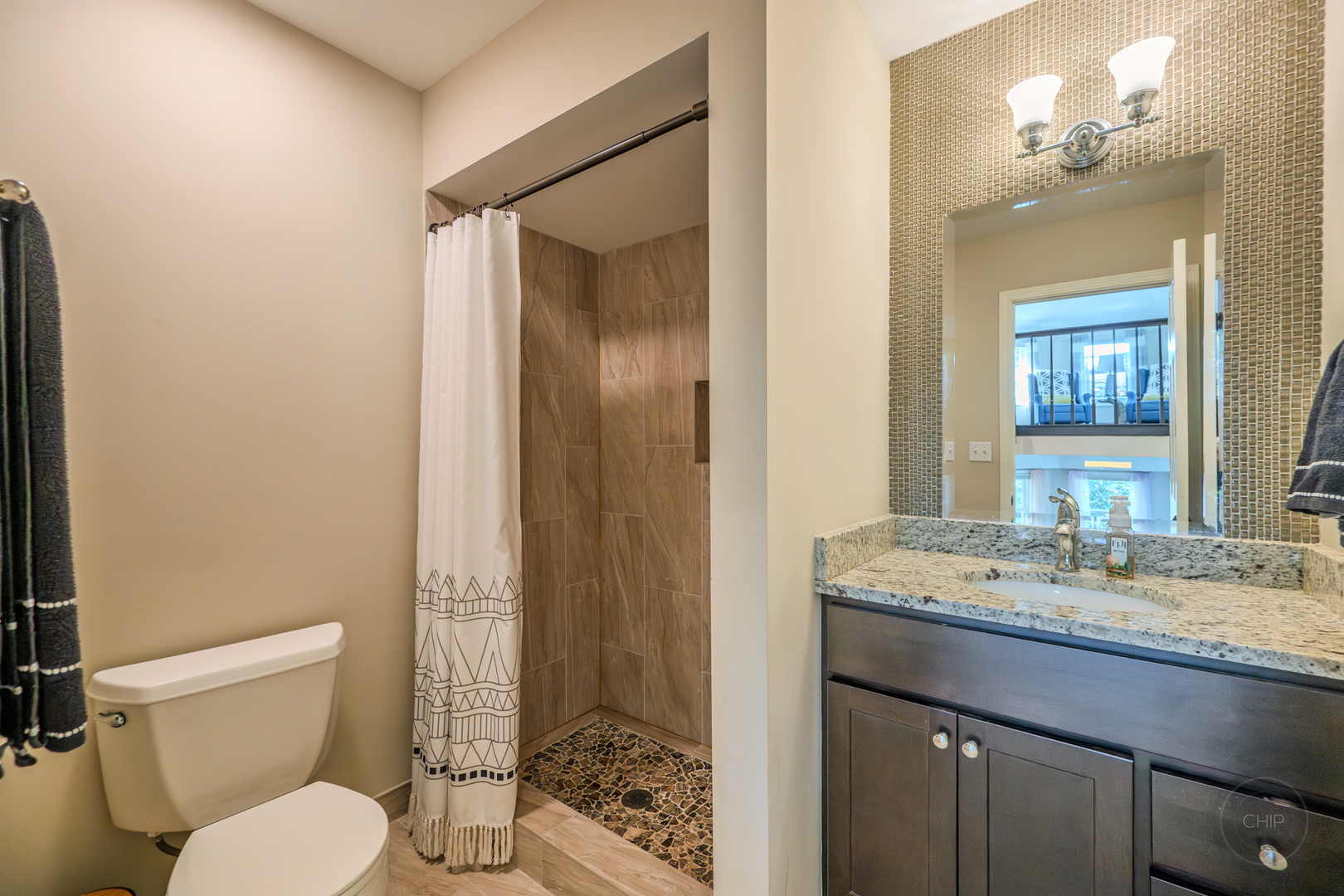 5009 Columbia Avenue, Lisle, IL 60532