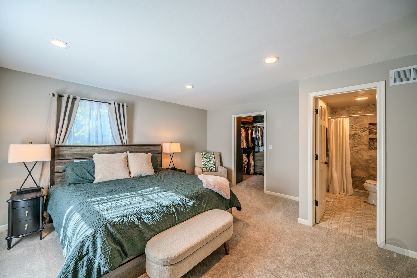5009 Columbia Avenue, Lisle, IL 60532