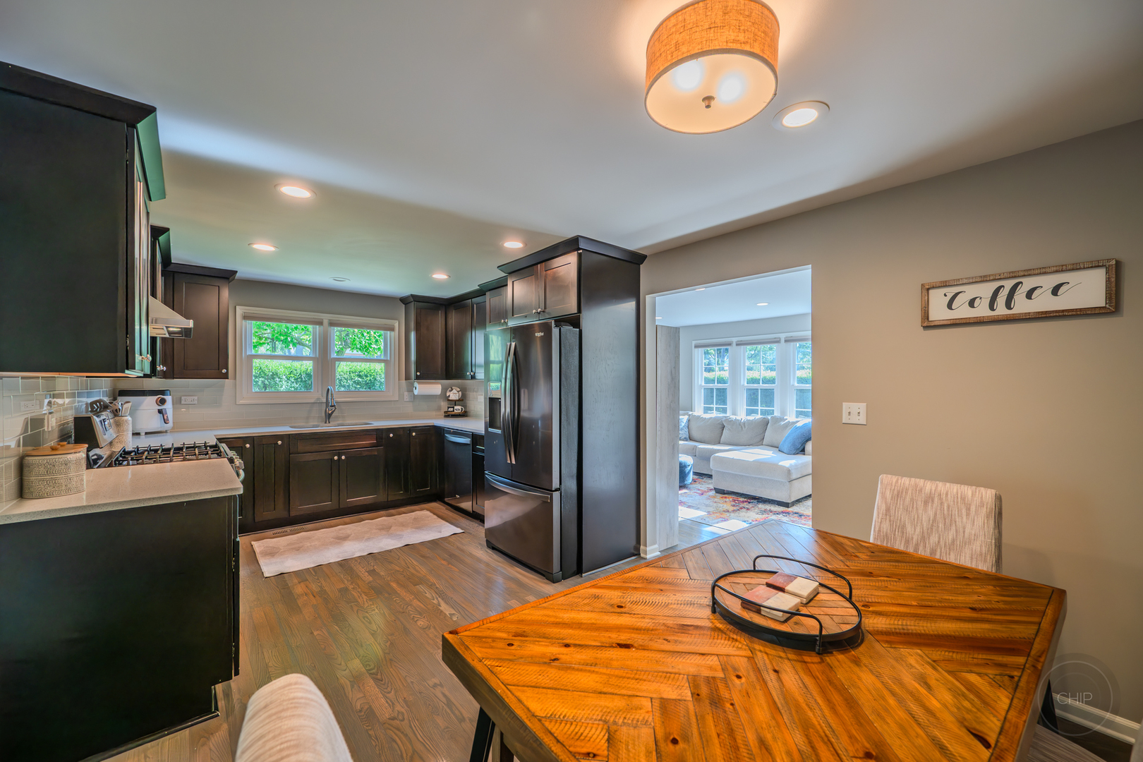 5009 Columbia Avenue, Lisle, IL 60532