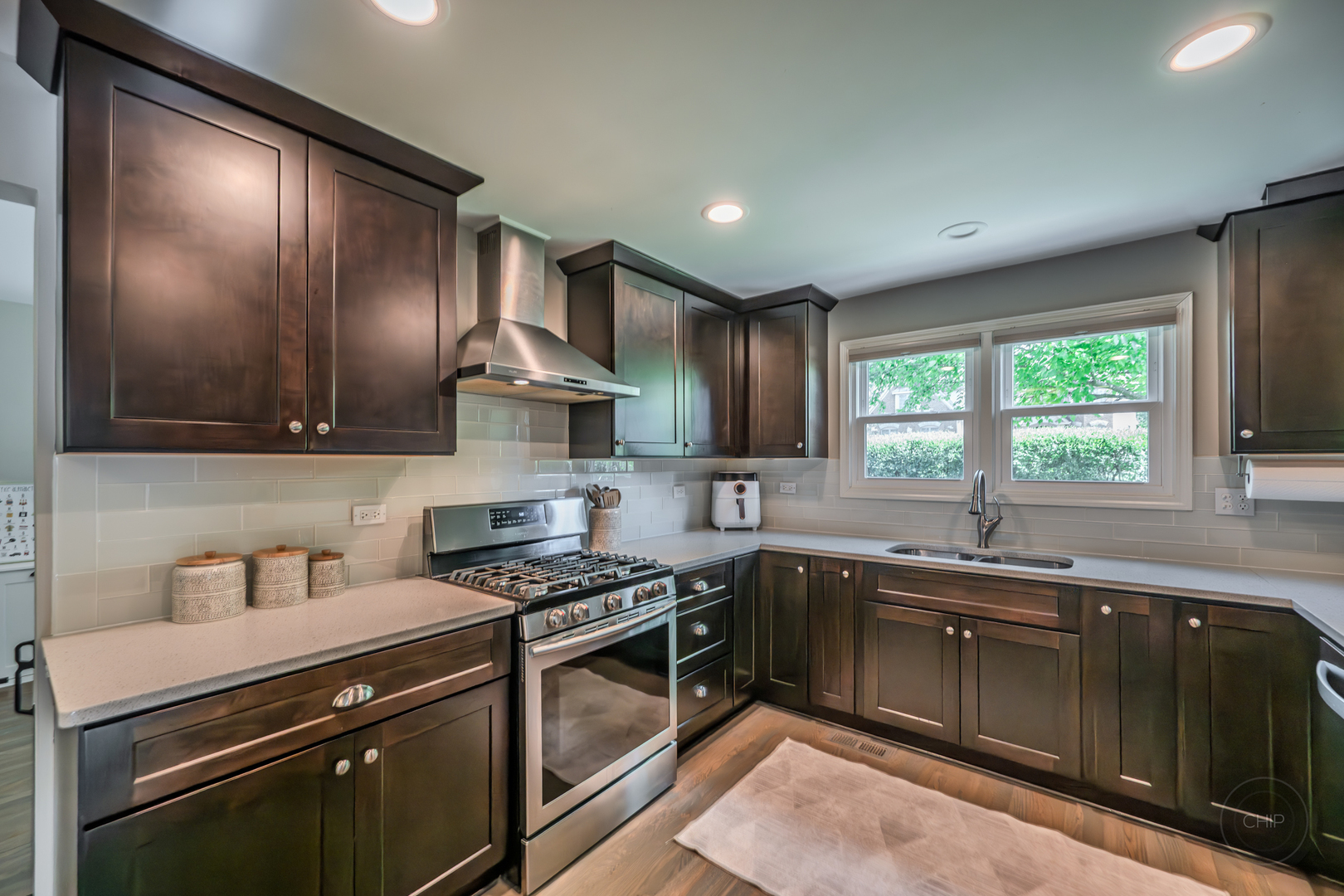 5009 Columbia Avenue, Lisle, IL 60532