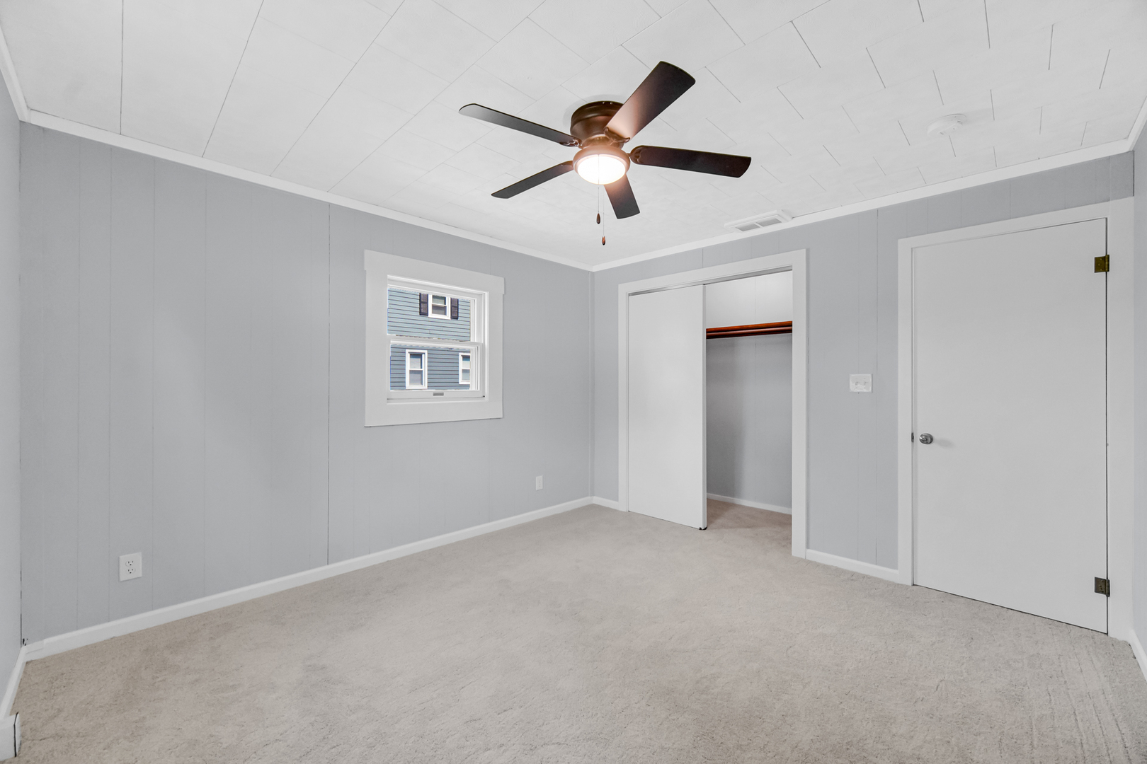 127 E 4th Avenue, New Lenox, IL 60451