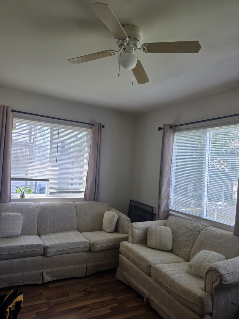 7250 S King Drive, Chicago, IL 60619