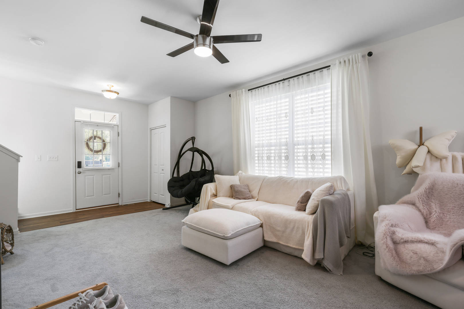 3633 Hyde Park Court, Elgin, IL 60124