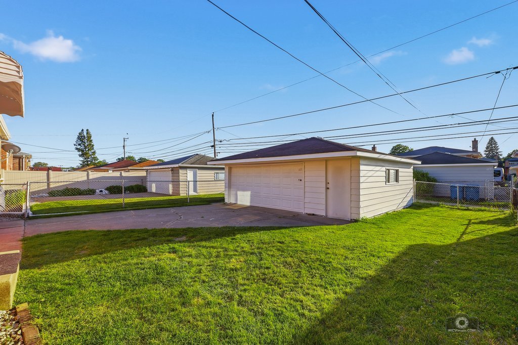 394 Calhoun Avenue, Calumet City, IL 60409
