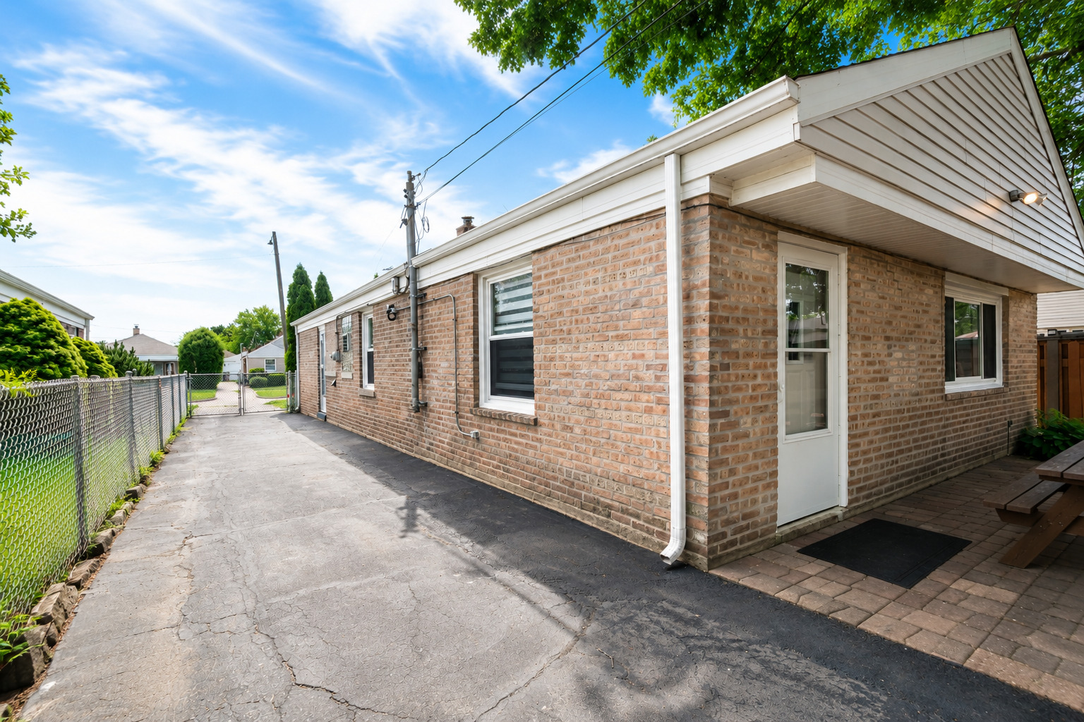 2548 Willow Street, Franklin Park, IL 60131