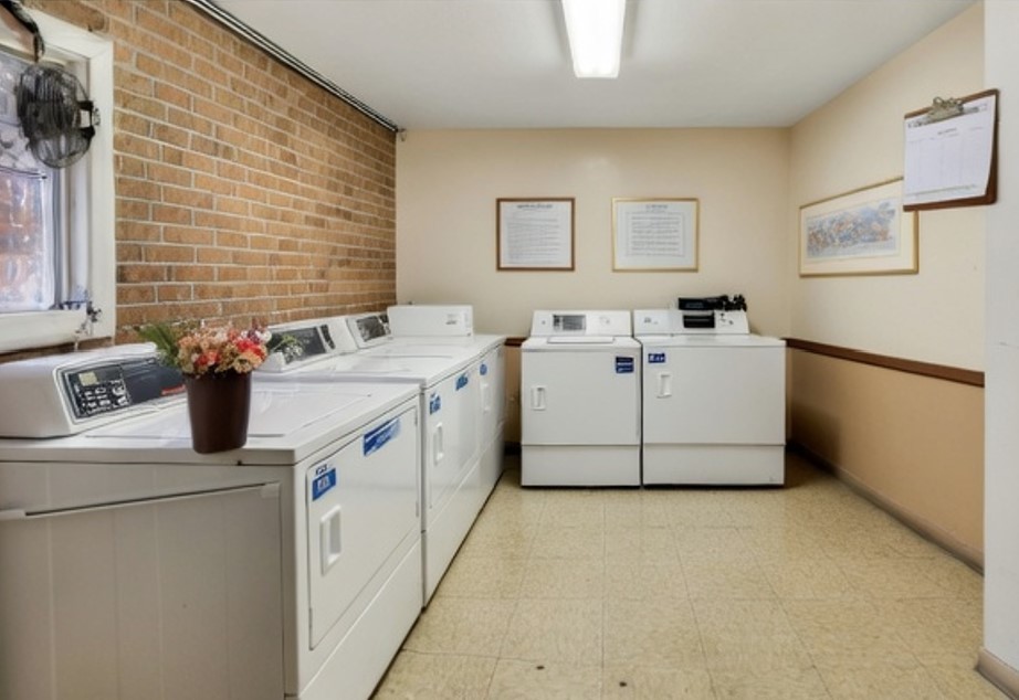 7432 W Washington Street #604, Forest Park, IL 60130