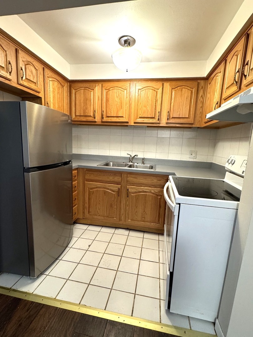 7432 W Washington Street #604, Forest Park, IL 60130