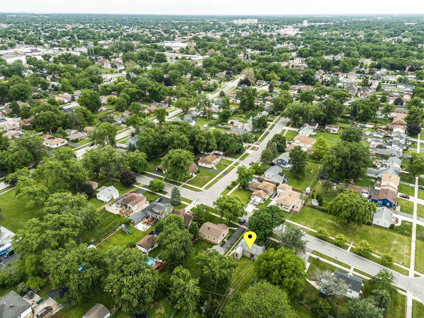 5140 W 80th Place, Burbank, IL 60459