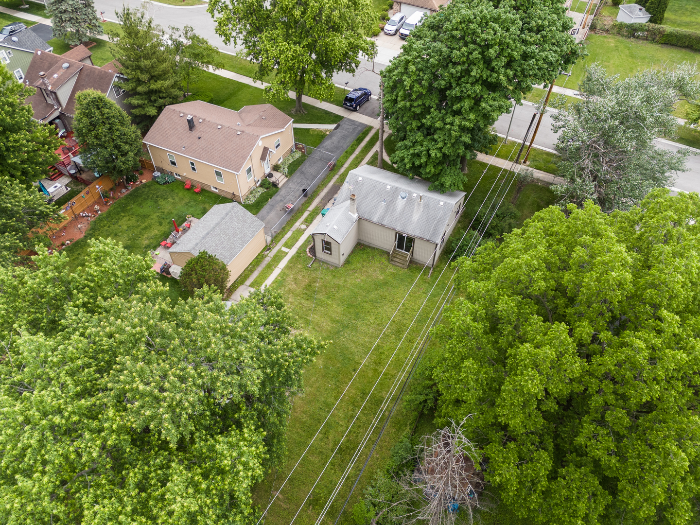 5140 W 80th Place, Burbank, IL 60459