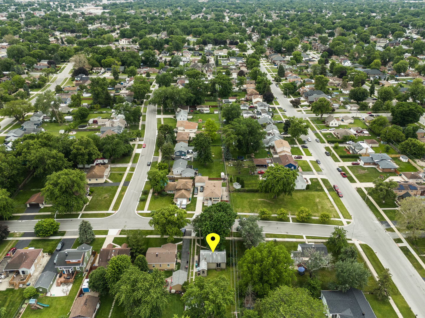 5140 W 80th Place, Burbank, IL 60459