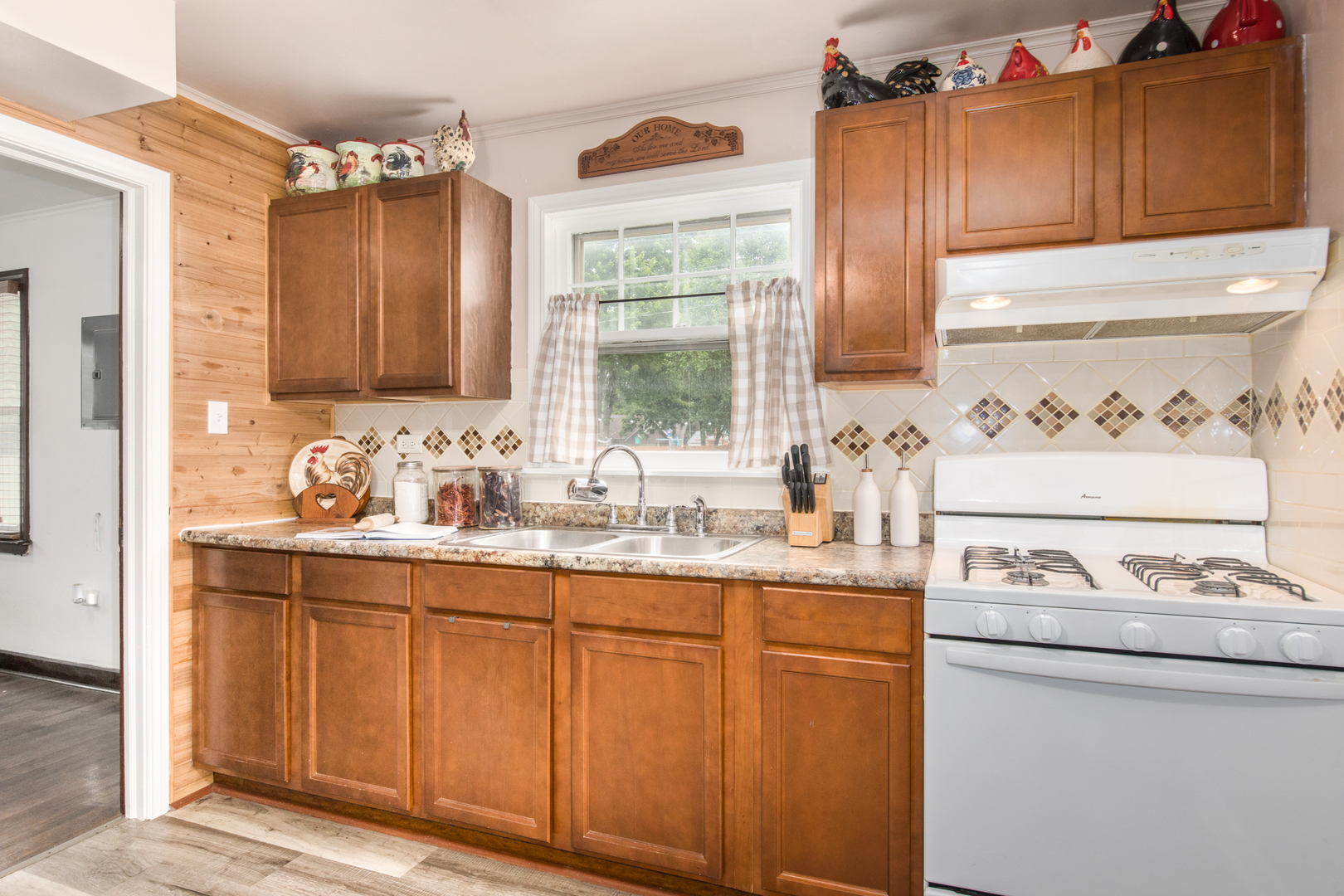 5140 W 80th Place, Burbank, IL 60459