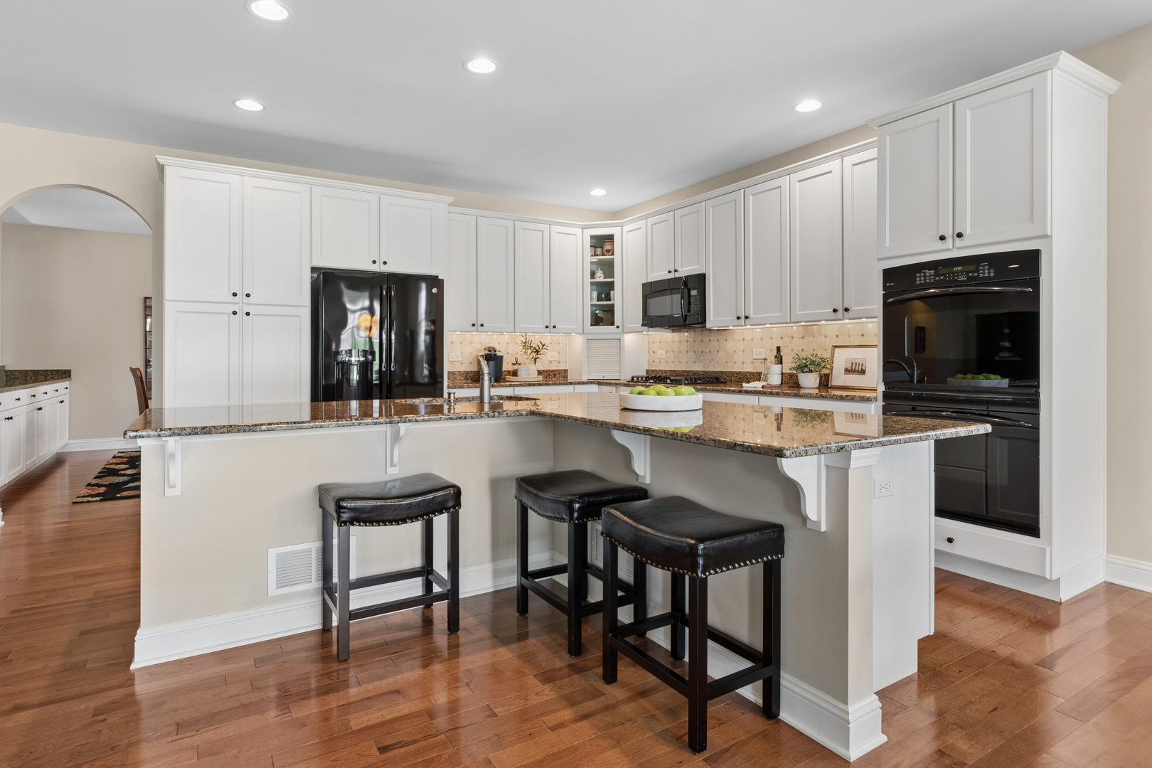 2807 Edgebrook Court, Naperville, IL 60564