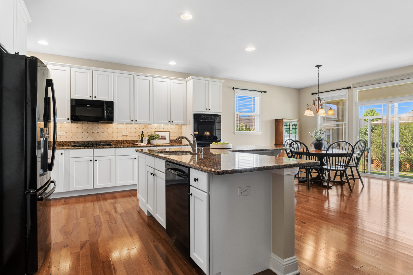 2807 Edgebrook Court, Naperville, IL 60564